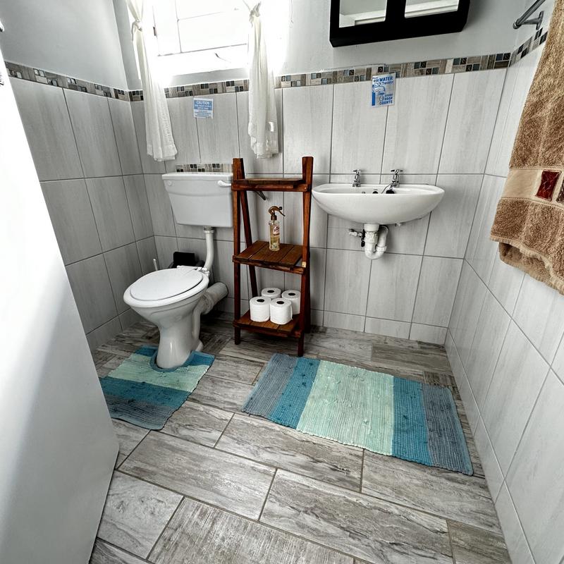 5 Bedroom Property for Sale in Reebok Western Cape
